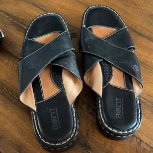 Women’s Born size 11 Sandals